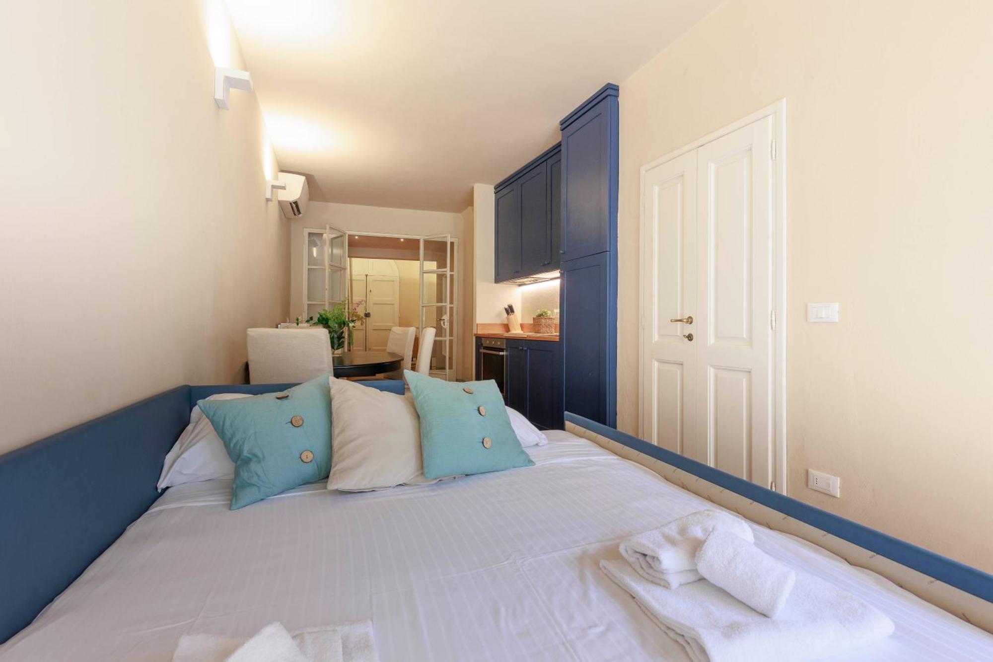 Santa Croce Deluxe Apartment Флоренция Экстерьер фото